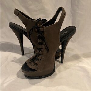 Elizabeth and James Brown Heels